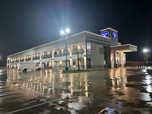 Exterior - Palace Inn Blue Jones Rd (Houston)