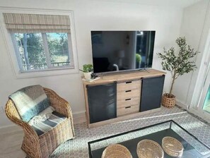 Smart-TV og stereoanlegg