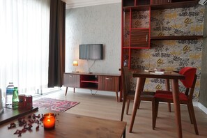 Deluxe Apartment | Premium bedding, in-room safe, desk, laptop workspace - ÇAKRA PALACE (Istanbul)