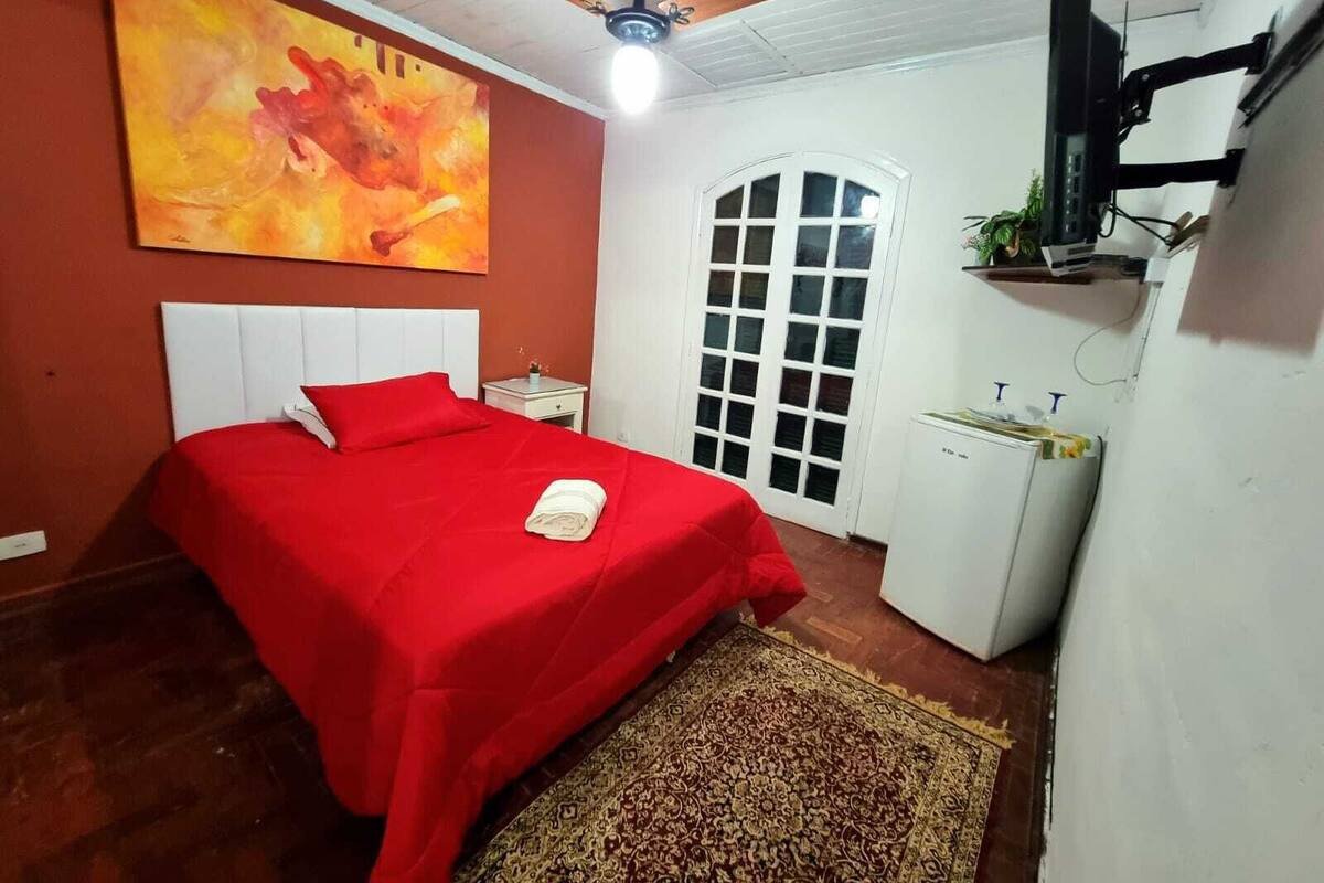 Wifi gratis, decoración individual, mobiliario individual y ropa de cama
