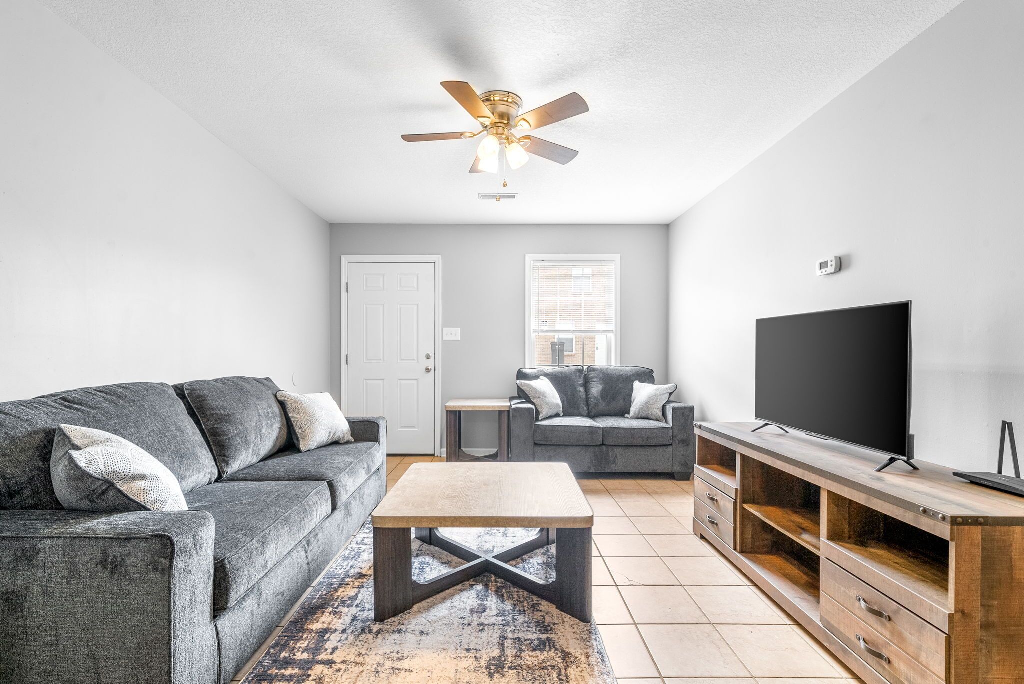 Pet Friendly, 10 minutes to Ft Campbell-A1
