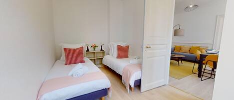 3 bedrooms, iron/ironing board, free WiFi, bed sheets