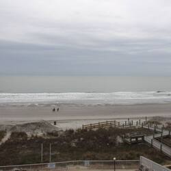 Sulla spiaggia, lettini da mare, teli da spiaggia