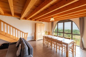 Interior - Montbuisson 8/10 persons (SAINT-PIERRE-DES-TRIPIERS)