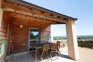 Outdoor dining - La Baumelle 4/6 persons (SAINT-PIERRE-DES-TRIPIERS)