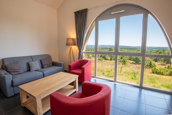 TV - La Baumelle 4/6 persons (SAINT-PIERRE-DES-TRIPIERS)