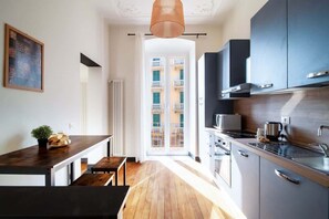 Fridge, microwave, oven, stovetop