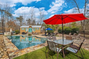 Pool - Creekside Cottage | River Access, Kayaks & Trails (Menlo)