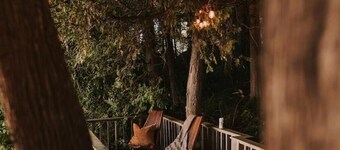 Cottage • Hot Tub + Sauna {Golf}