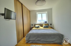 2 chambres, fer et planche à repasser, lit parapluie, Wi-Fi gratuit