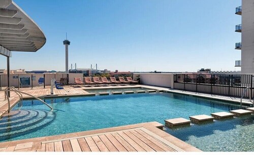 The Wonderful La Cascada Resort in Beautiful San Antonio during Fiesta Week! 