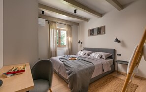 4 bedrooms, travel crib, free WiFi, bed sheets - Lovely home in Grzici (Grzici)