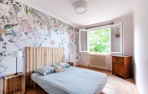 3 chambres, accès au Wi-Fi (inclus), literie fournie