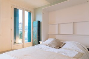 1 bedroom, internet, bed sheets
