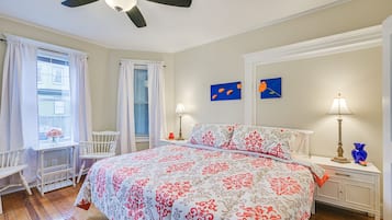 2 bedrooms, iron/ironing board, internet, bed sheets