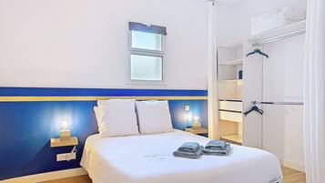 1 habitación, tabla de planchar con plancha, wifi y ropa de cama