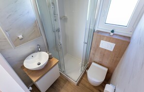 Shower - Lovely home in Banjole with swimming pool (Banjole)