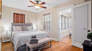 3 bedrooms, iron/ironing board, travel crib, free WiFi