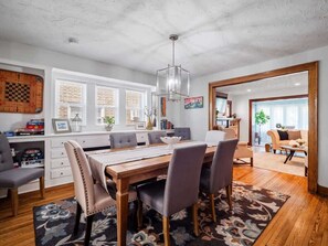 Dining - Charming Cleveland Home (Cleveland)