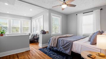 3 bedrooms, iron/ironing board, travel crib, free WiFi