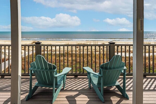 Property grounds - SeaScape: 4BR 1st-Floor Condo, Beachfront, Deck, Pool/Spa, Pet-Friendly (Port Saint Joe)