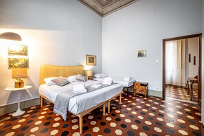 Unclassified image, 3 of 23, button - Sant'Ambrogio prestige apartment (Firenze)