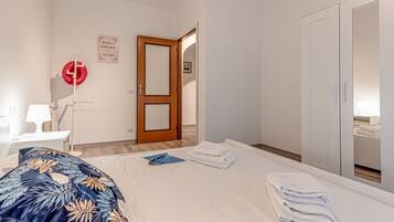 4 camere, ferro/asse da stiro, Wi-Fi, lenzuola