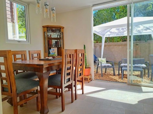 Hogar Entre Viñas: Charming 2B2B New Home, Free Parking