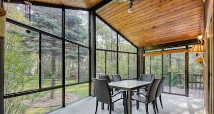 Gimli Lakefront Cottage