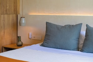 Schallisolierte Zimmer, kostenloses WLAN, Bettwäsche