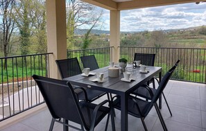 Outdoor dining - Lovely home in Podpican with WiFi (Podpican)