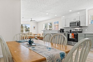 Dining - Short  Walk to beautiful St Joe Bay and Historic downtown Port St Joe.  (Port St. Joe)