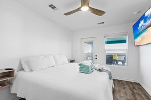 2 bedrooms, desk, free WiFi, bed sheets - Cabn By the Sea Ultra Secluded Beachfront Home (Bolivar Peninsula)