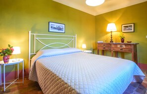 2 habitaciones, cuna de viaje, wifi gratis y ropa de cama 