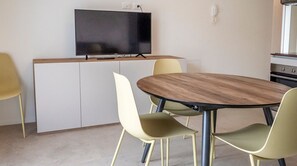 Dining - Mialmare sx - Marcelli, new sea front three-room apartment in the center (Marcelli)