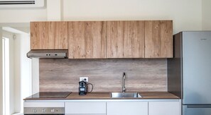 Frigorífico, horno y lavavajillas