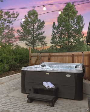 Unclassified image, 4 of 78, button - Wilderness Haven with Hot Tub in Franktown (Franktown)