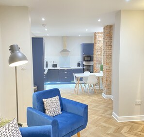 Interior - Waimea Apartment 1| Best Location, Beach Front, Parking, Scarborough (North Yorkshire)