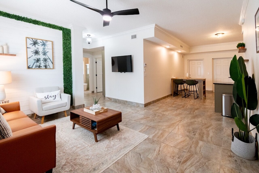 Sōle Villa #1 | Elegant Courtyard Retreat By Beach - Cocoa Beach, FL