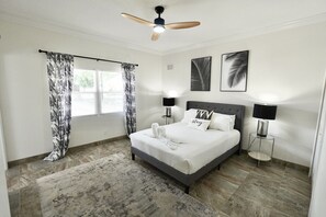 2 chambres, bureau, fer et planche à repasser, Wi-Fi gratuit