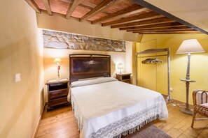 4 Schlafzimmer, Bügeleisen/Bügelbrett, WLAN, Bettwäsche