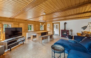 Téléviseur, foyer, lecteur de DVD