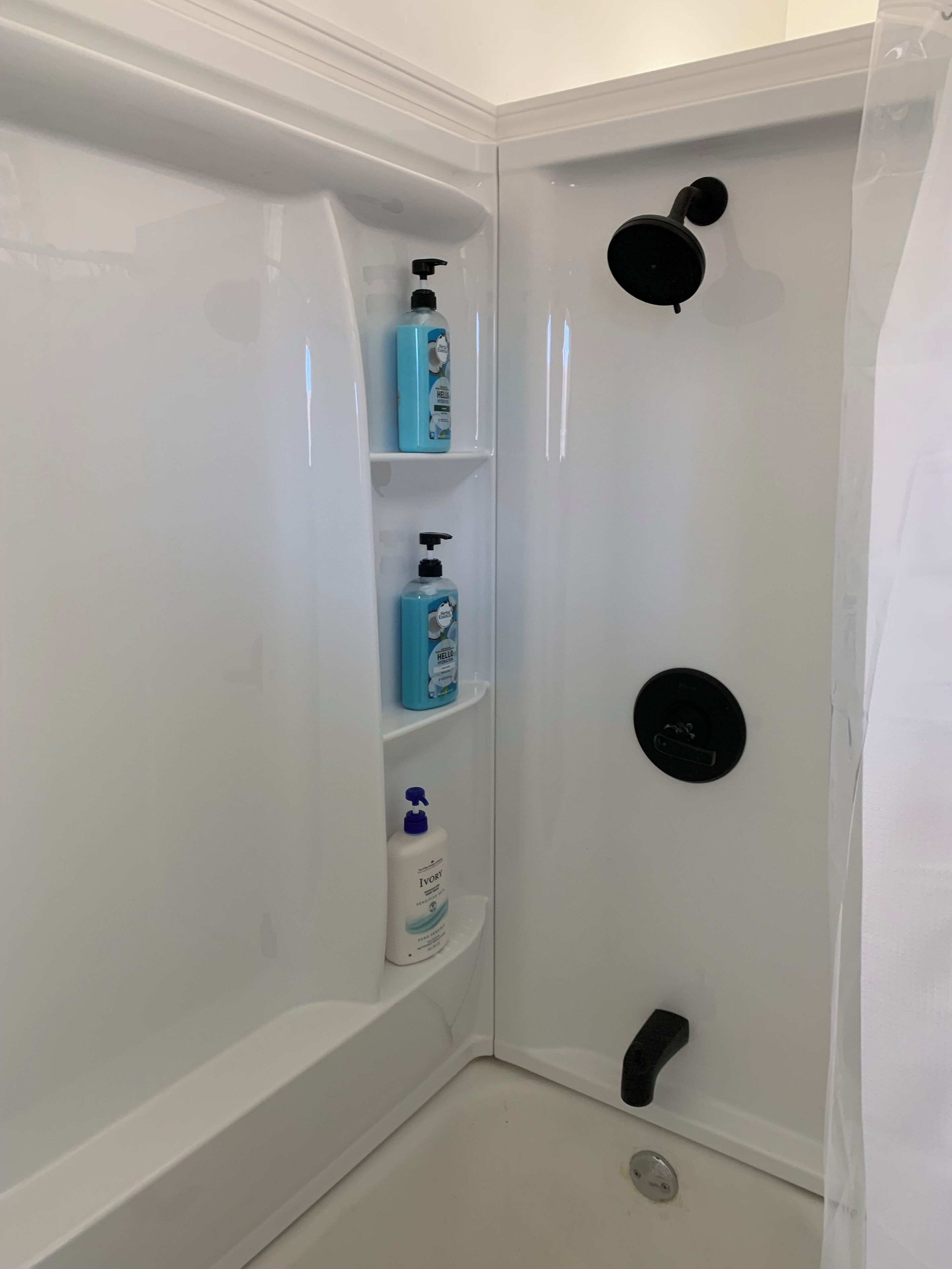 Towels, soap, shampoo, toilet paper
