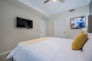 3 bedrooms, iron/ironing board, travel crib, WiFi