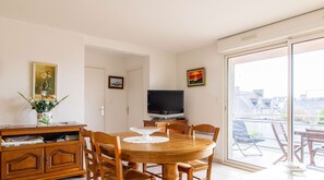 Dining - 516 - 1-bedroom apartment, less than 300m from the beach. (ERQUY)