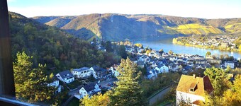 Little Rhine View Château (UG): Great view of the largest loop of the Rhine