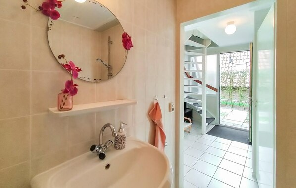 Interior - Amazing home in Vlagtwedde with WiFi (Vlagtwedde)