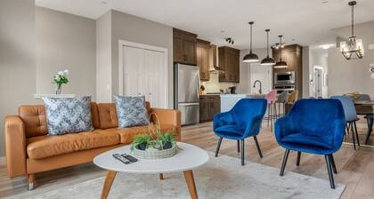 A/C | 4 Bed | Sleeps 8 | 2 TVs | 12 min to Airport