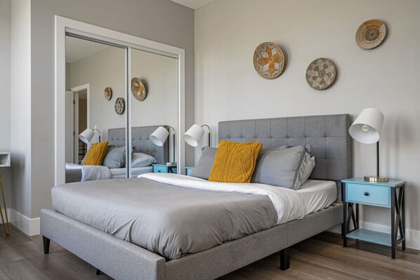 3 bedrooms, desk, iron/ironing board, free WiFi