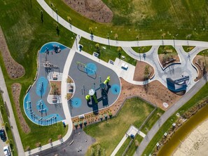 Pool - Brand New | 6 Beds | 2700 sq ft | King Bd | 2TVs (Calgary)